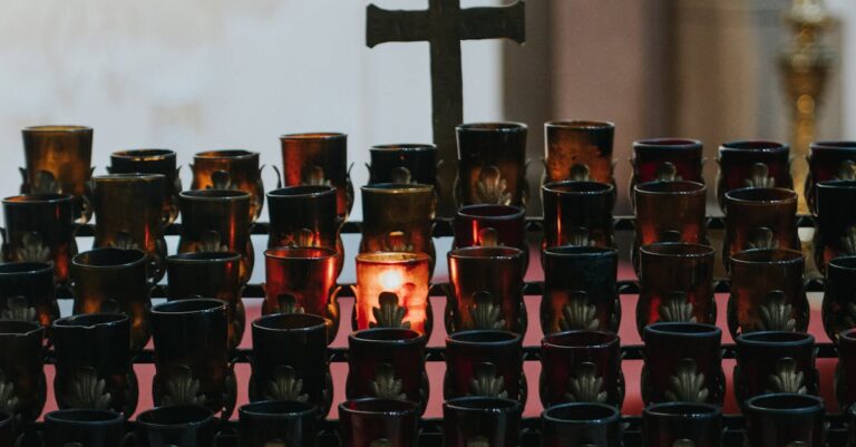Semnul Sfintei Cruci — istorie și sens spiritual