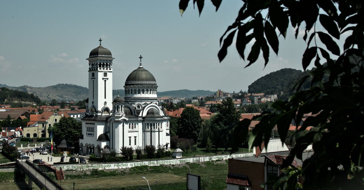 Mintea care nu se odihnește: credința și anxietatea zilelor noastre
